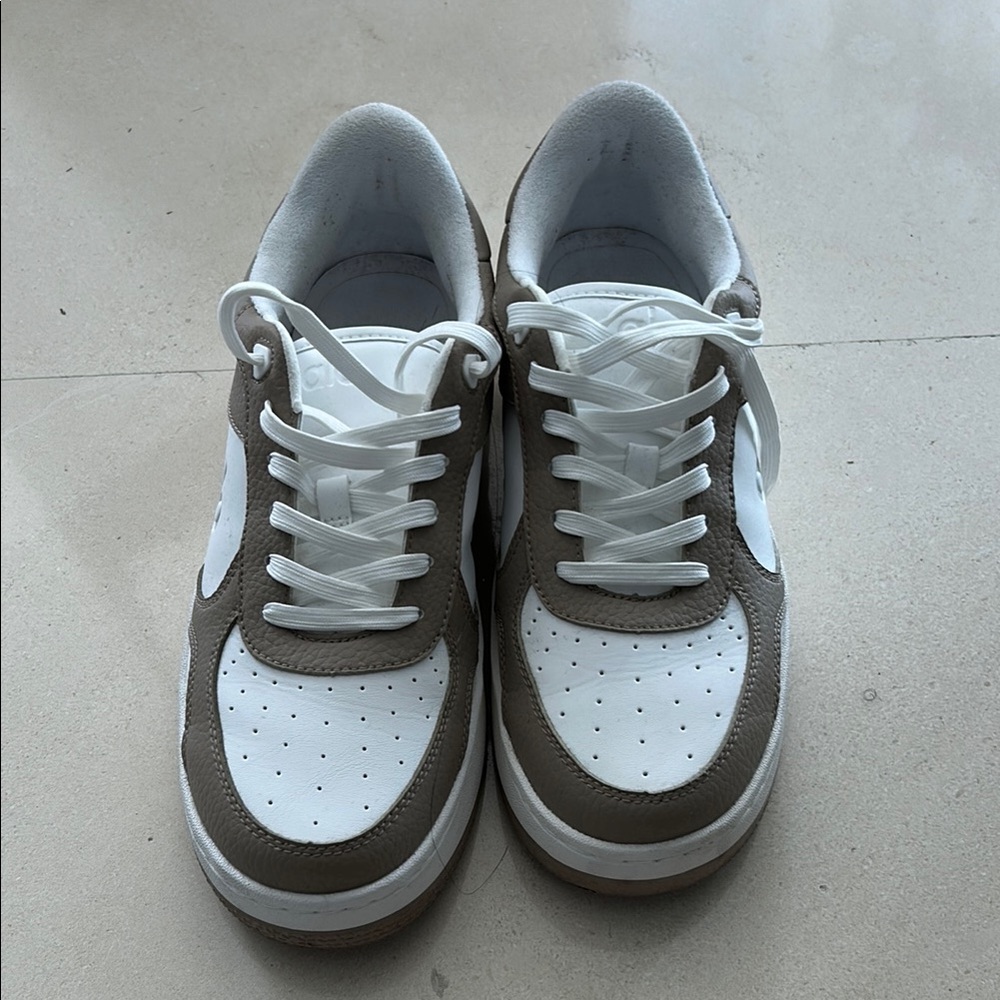 ALO Yoga Women's Sneakers - White and Gray
